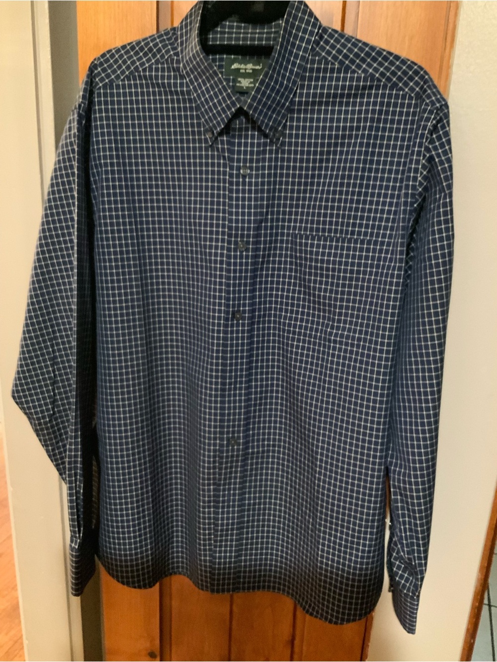 Eddie Bauer Navy and White Wrinkle free Button-Down Shirt